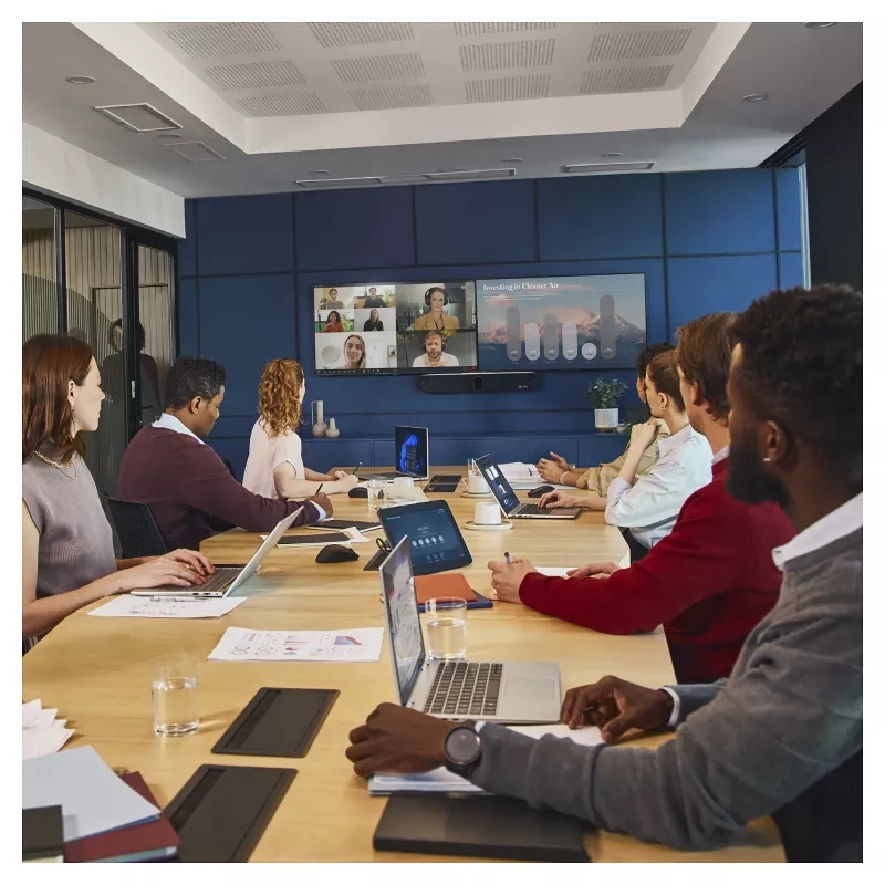 Poly Studio X72 „All-in-One“ 4K UHD vaizdo konferencijų juosta (be maitinimo laido)