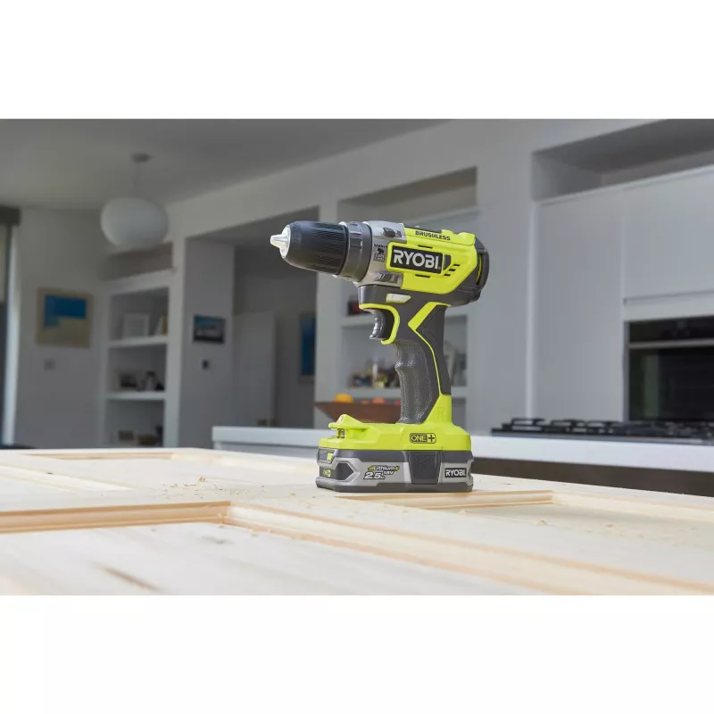 RYOBI ONE+ belaidis smūginis gręžtuvas-suktuvas R18PD5-220S, 18V (Žalia/Juoda, 2x 2.0Ah Li-Ion akumuliatoriai)