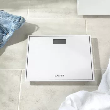 Salter 9207 WHCFEU12 Kompaktiškos stiklinės elektroninės vonios svarstyklės, baltos