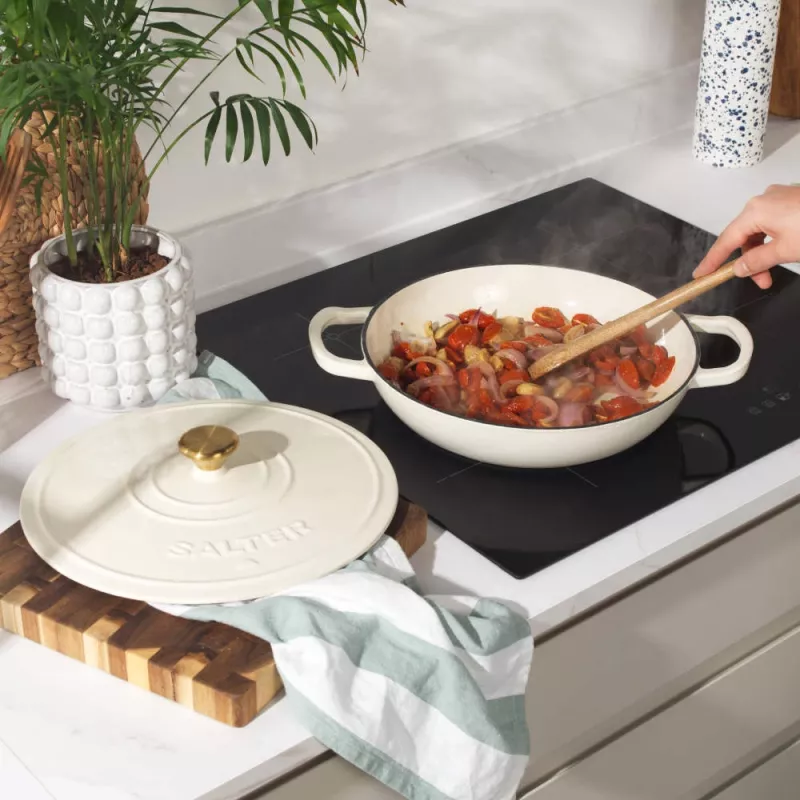 Salter BW13772C Chester 2.8L Shallow Cast Iron Casserole Pot 30 cm, Cream