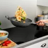 Salter Marblestone Wok 28cm pilka – Kaltinis aliuminis, nelipanti danga, tinka indukcijai