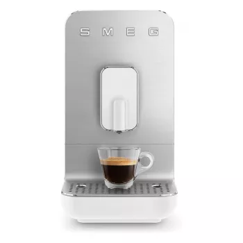 SMEG BCC11WHMEU Pilnai automatinis kavos aparatas su garų vamzdeliu, 19 barų, 1,4 l, baltas