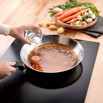 Tefal Duetto On 28 cm keptuvė iš nerūdijančio plieno su titano nelipnia danga, Thermo-Signal, tinka indukcijai