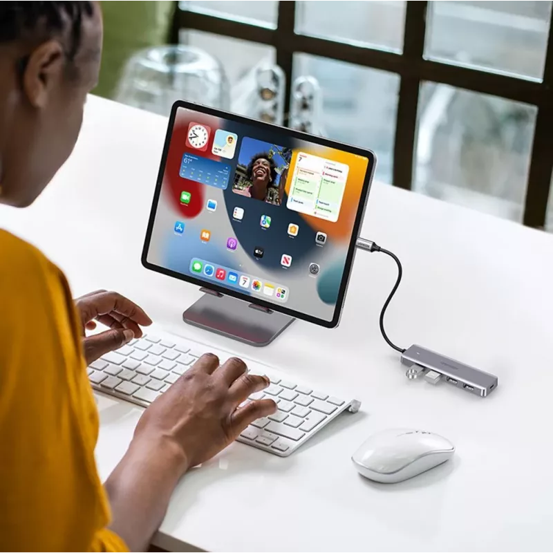 UGREEN USB 3.0 Hub 4-Port su 1m kabeliu - Juoda (CM219)