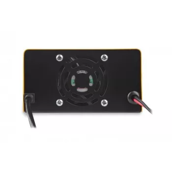 VOLT POLSKA Smart Volt baterijų įkroviklis 6V/12V 15A – modelis 29459