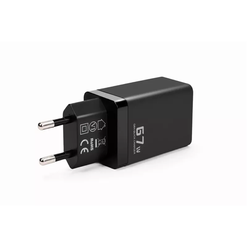 Voltage GaN Charger 67W sieninis įkroviklis, PD 3.0 / QC 3.0, 2x USB-C & 1x USB-A, EU kištukas, juodas