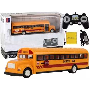 Geltonas mokyklinis autobusas su nuotolinio valdymo pultu ir atsidarančiomis durimis 4690 Lean Toys